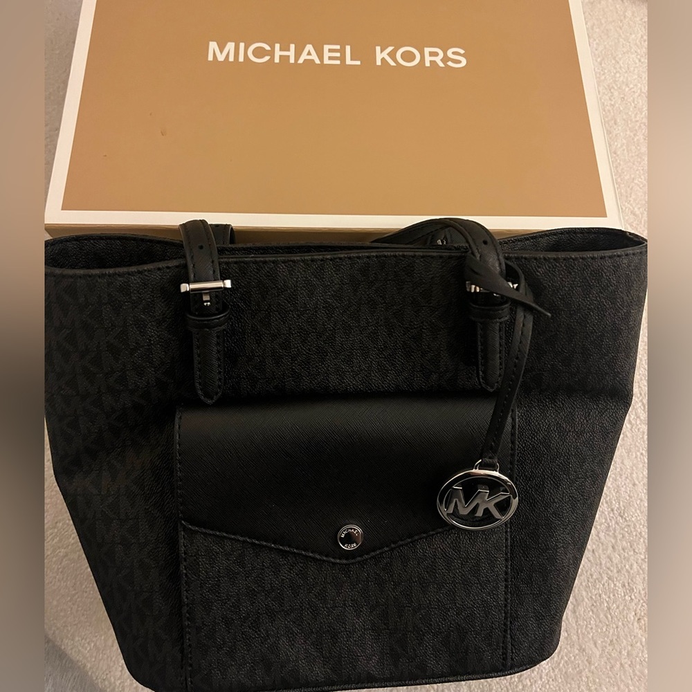 Michael Kors handbag (*Recently discounted!)